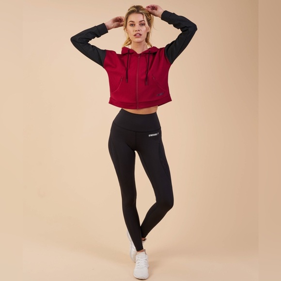 Gymshark Sweaters - GYMSHARK TWO TONE CROPPED HOODIE